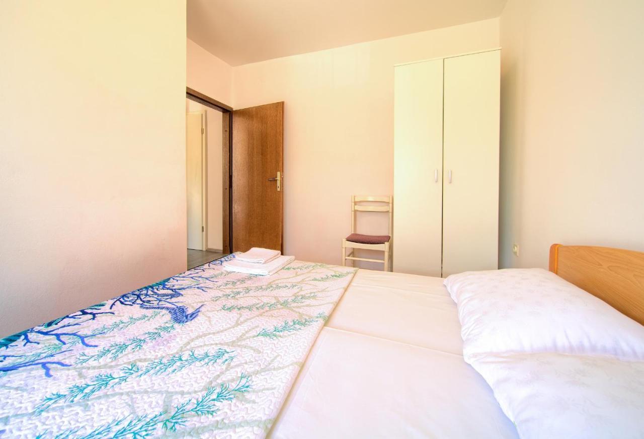 Apartments Dundo นยีวีเซ ภายนอก รูปภาพ